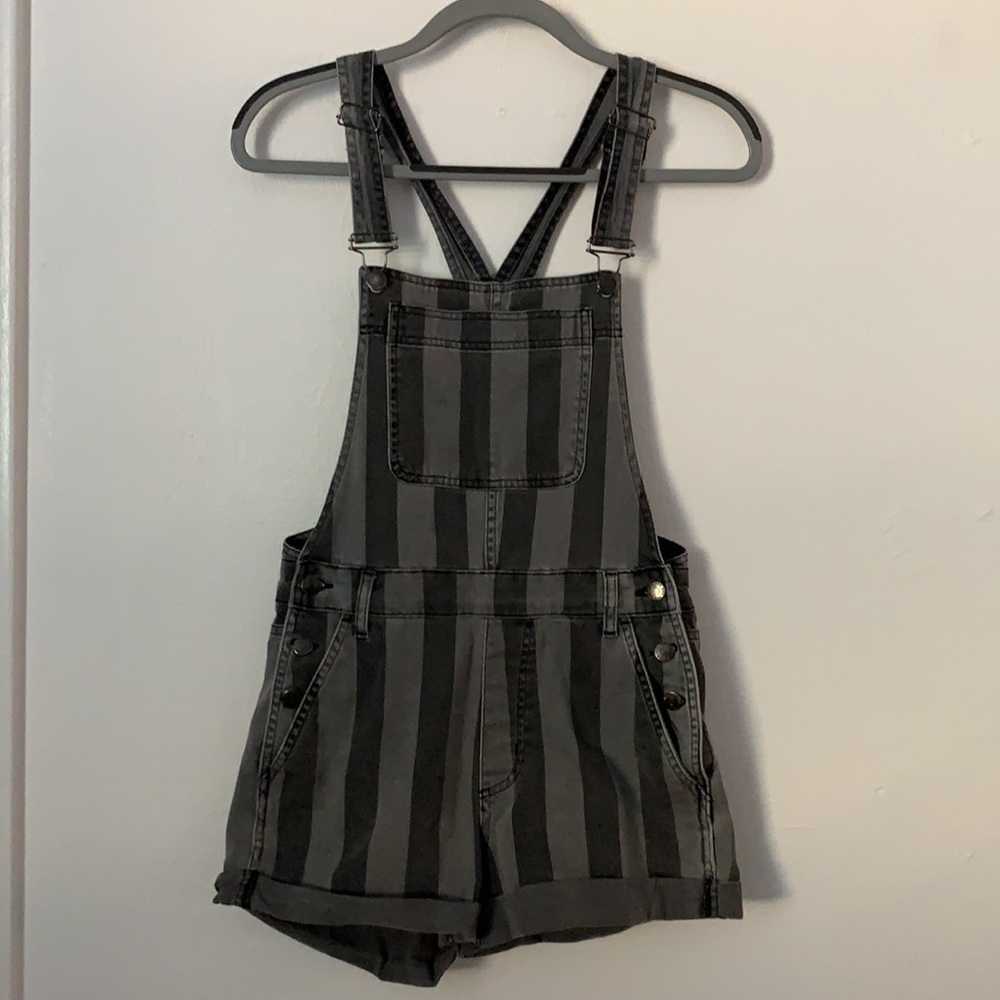 Urban Outfitters | BDG Overalls, S